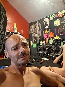 Chat XXX en directo de DaddyAndSplashQueen