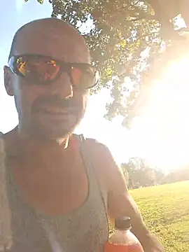 DaddyAndSplashQueen's Live XXX Chat