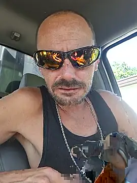 DaddyAndSplashQueen's Live XXX Chat