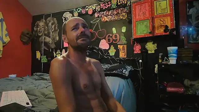 DaddyAndSplashQueen Show in webcam