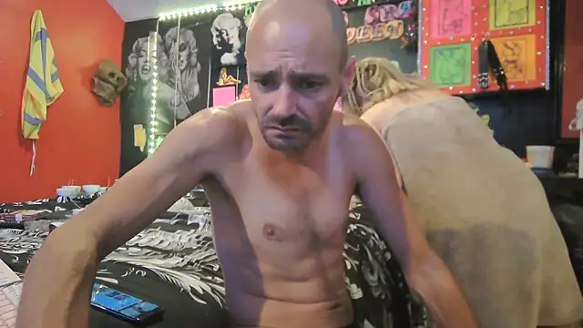 แชท XXX สดของ DaddyAndSplashQueen