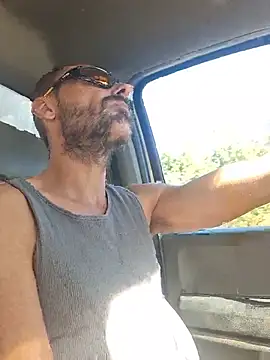 DaddyAndSplashQueen Show in webcam