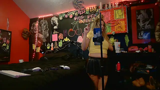 Webkamerová show DaddyAndSplashQueen