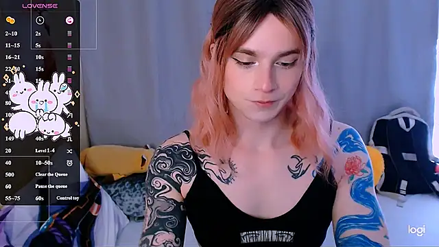 Alice_Hellsn Webbikameraesitys