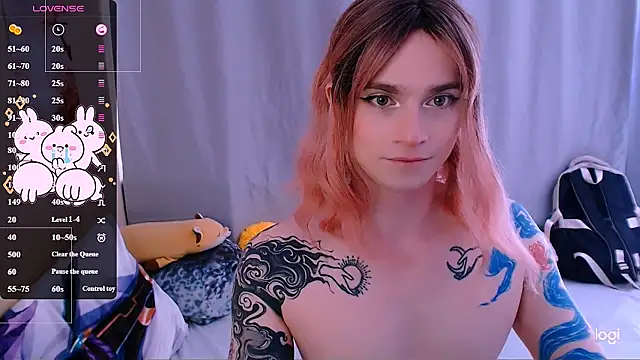הופעת וובקאם של Alice_Hells