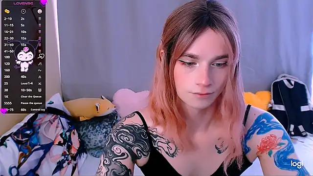 Alice_Hells Show in webcam