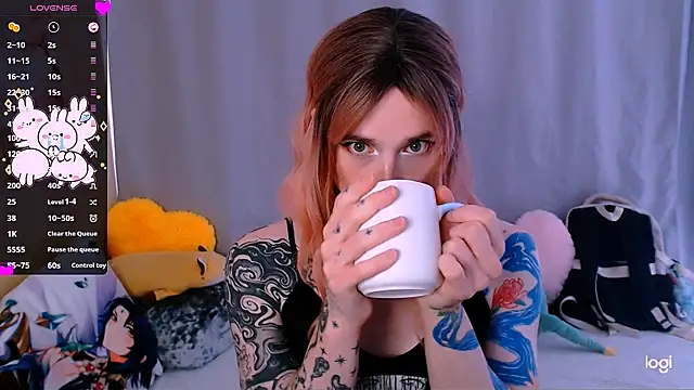 Alice_Hellsのウェブカメラショー