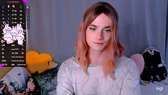 הופעת וובקאם של Alice_Hells