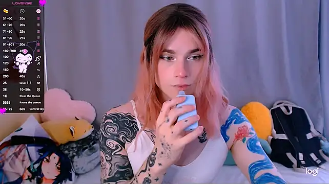 Pokazy przed kamerką – Alice_Hells