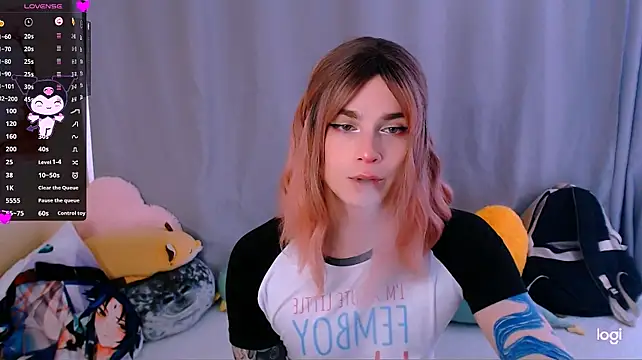 Alice_Hells: διαδικτυακό σόου στην κάμερα