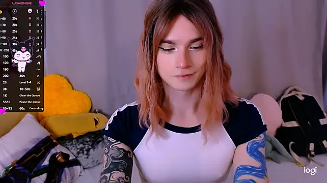 הופעת וובקאם של Alice_Hells