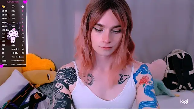 הופעת וובקאם של Alice_Hells
