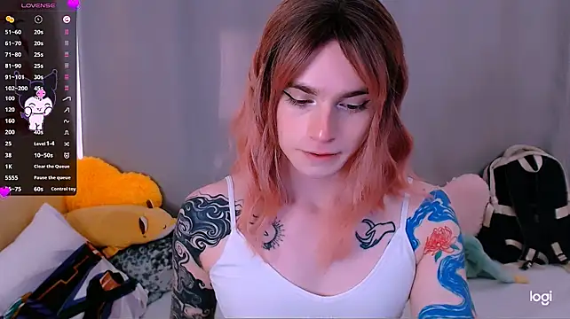 Alice_Hells Show in webcam