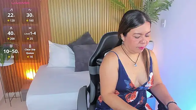 nahia_13 live XXX chat