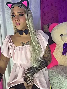 Thalia_girl21's Webcam Show