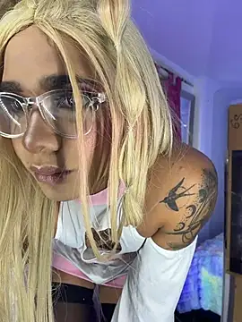 Show modela Thalia_girl21 na web-kameri