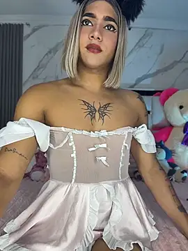 Thalia_girl21: διαδικτυακό σόου στην κάμερα