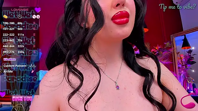 צ'אט XXX בשידור חי של Mayzzie