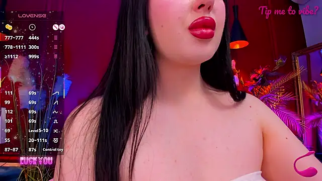 Mayzzie's Live XXX Chat