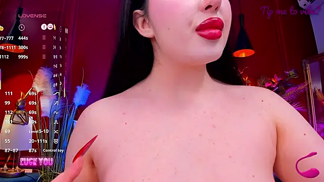 XXX chat uživo modela Mayzzie