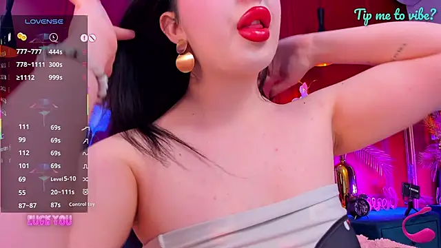 دردشة Mayzzie الجنسية المباشرة