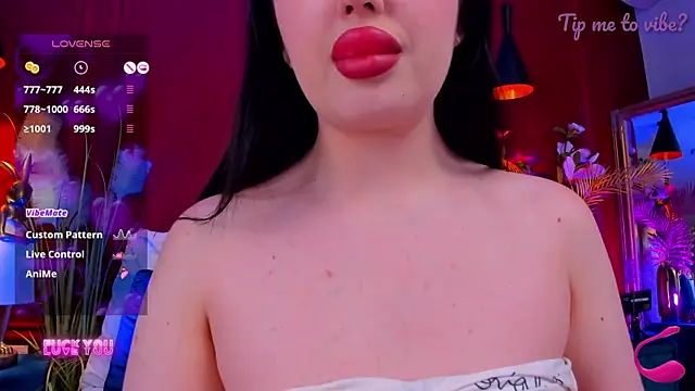 แชท XXX สดของ Mayzzie