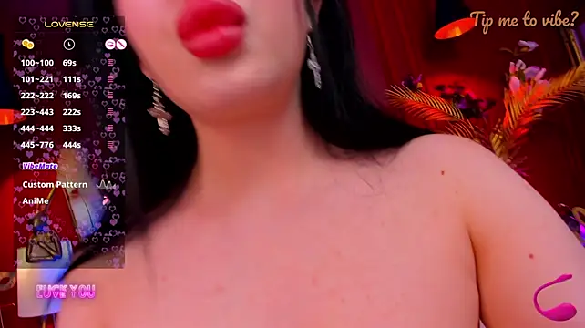 Mayzzie 现场XXX聊天