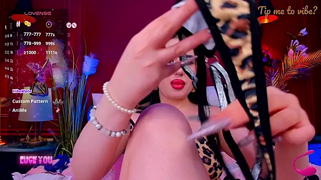 XXX chat uživo modela Mayzzie