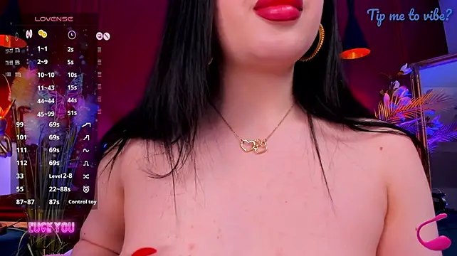 XXX chat uživo modela Mayzzie