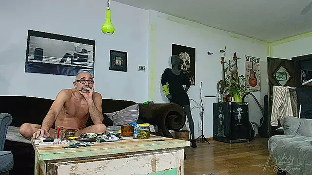 Kingsscepter: διαδικτυακό σόου στην κάμερα