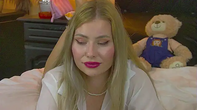 Živá chatovací místnost MisshaNight