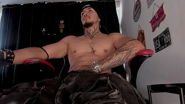 Pokazy przed kamerką – the_beast_master_