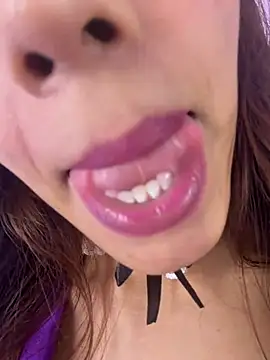 naomiii__'s Webcam Show