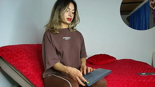 Karolgood3 라이브 XXX 채팅