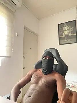 vibraniumwood: διαδικτυακό σόου στην κάμερα