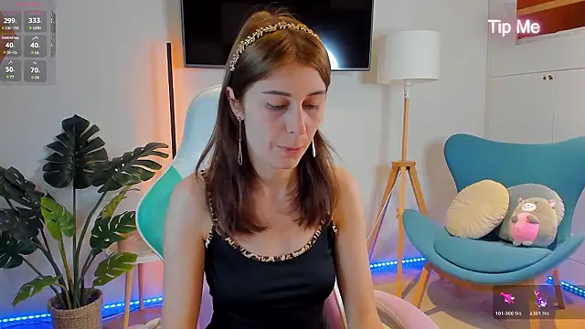 Hailey_Green Show in webcam