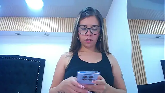 Chat +18 de 1Sloppy_Fox4 ao vivo