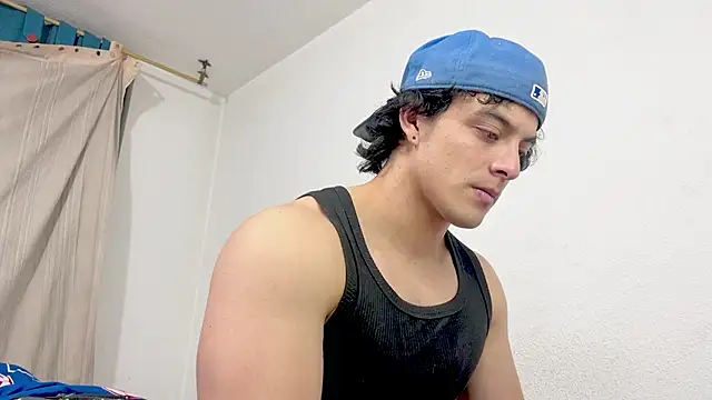 logan_x3: διαδικτυακό σόου στην κάμερα