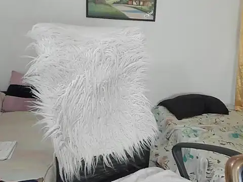 sarahlovexxv's Live XXX Chat