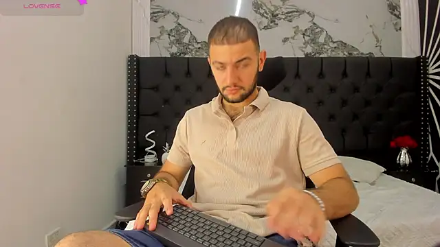 MaximusClark Webcamshow