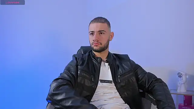 MaximusClark Шоу с уебкамера