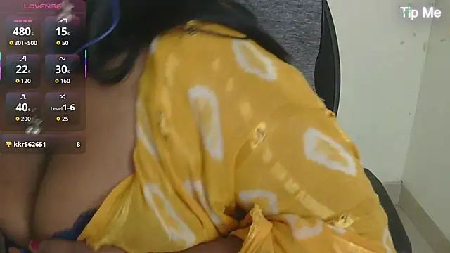punemodel's Live XXX Chat