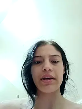 Virgin_Pussy_Love 网络视讯表演