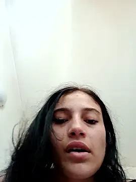 Virgin_Pussy_Loven Webbikameraesitys
