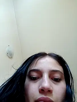 Virgin_Pussy_Love Adlı Modelin Canlı Sohbet Odası