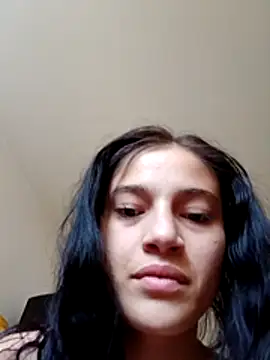 Virgin_Pussy_Love: διαδικτυακό σόου στην κάμερα
