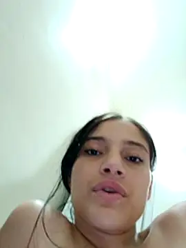 Virgin_Pussy_Love 即時 XXX 聊天
