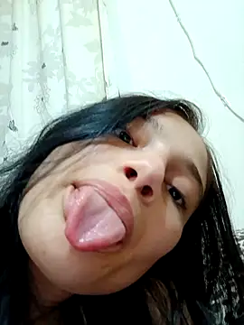 Virgin_Pussy_Love's Webcam Show