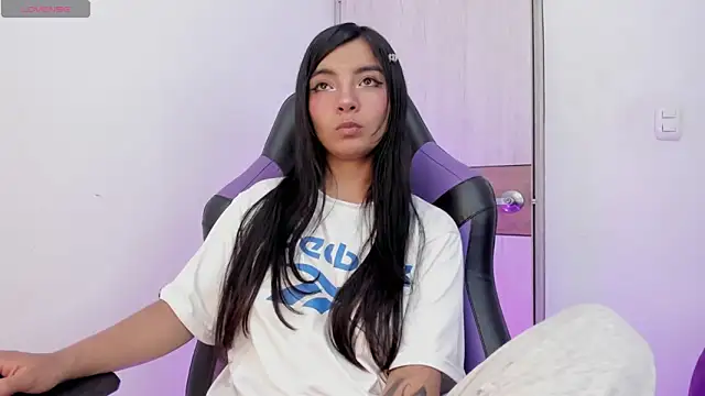 sofi_soft_n Live XXX chat