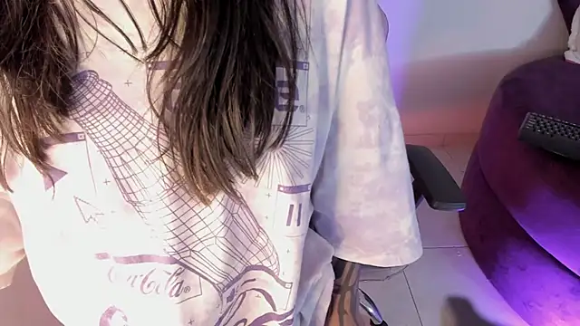 sofi_soft_ live XXX chat